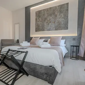 https://domus-aeterna-re-di-roma.it-romehotels.com