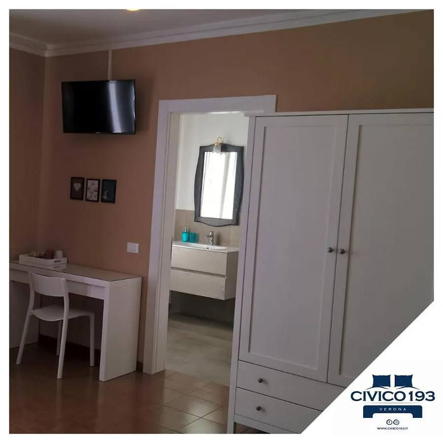 Roomscivico193 Verona 0*,